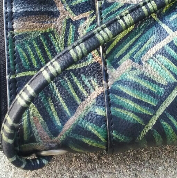 Genuine leather hand painted cross body bag - Picture 6 of 6